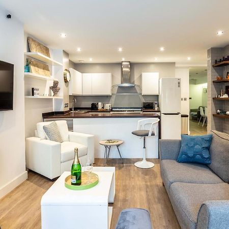 Apartmán Kensington Garden Flat Londýn Exteriér fotografie