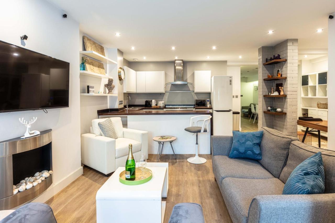 Apartmán Kensington Garden Flat Londýn Exteriér fotografie
