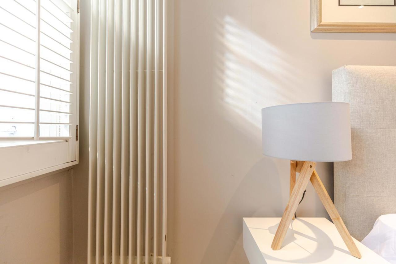 Apartmán Kensington Garden Flat Londýn Exteriér fotografie
