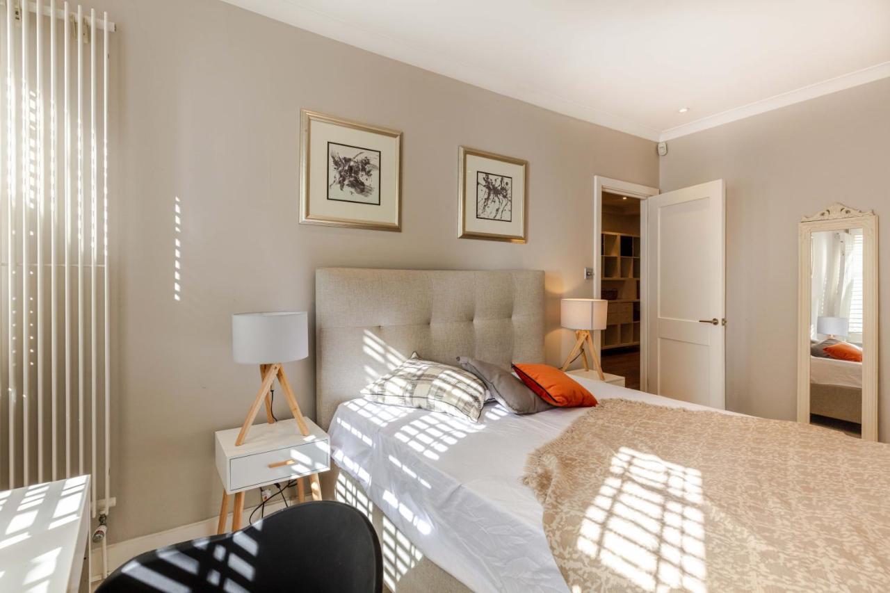 Apartmán Kensington Garden Flat Londýn Exteriér fotografie